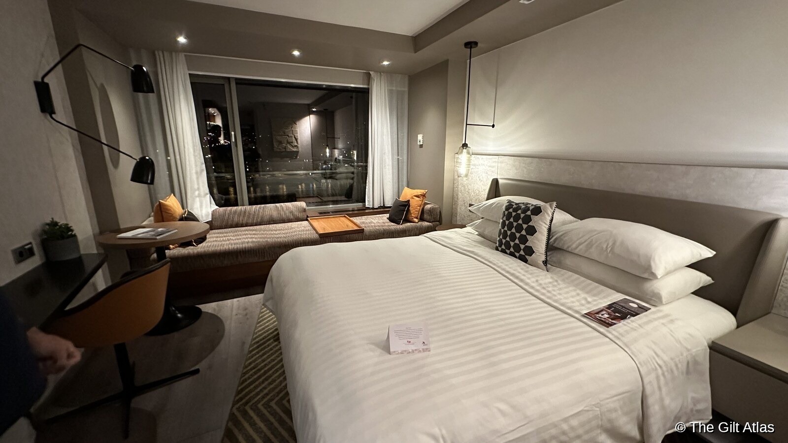 Budapest Marriott Hotel guest room interior
